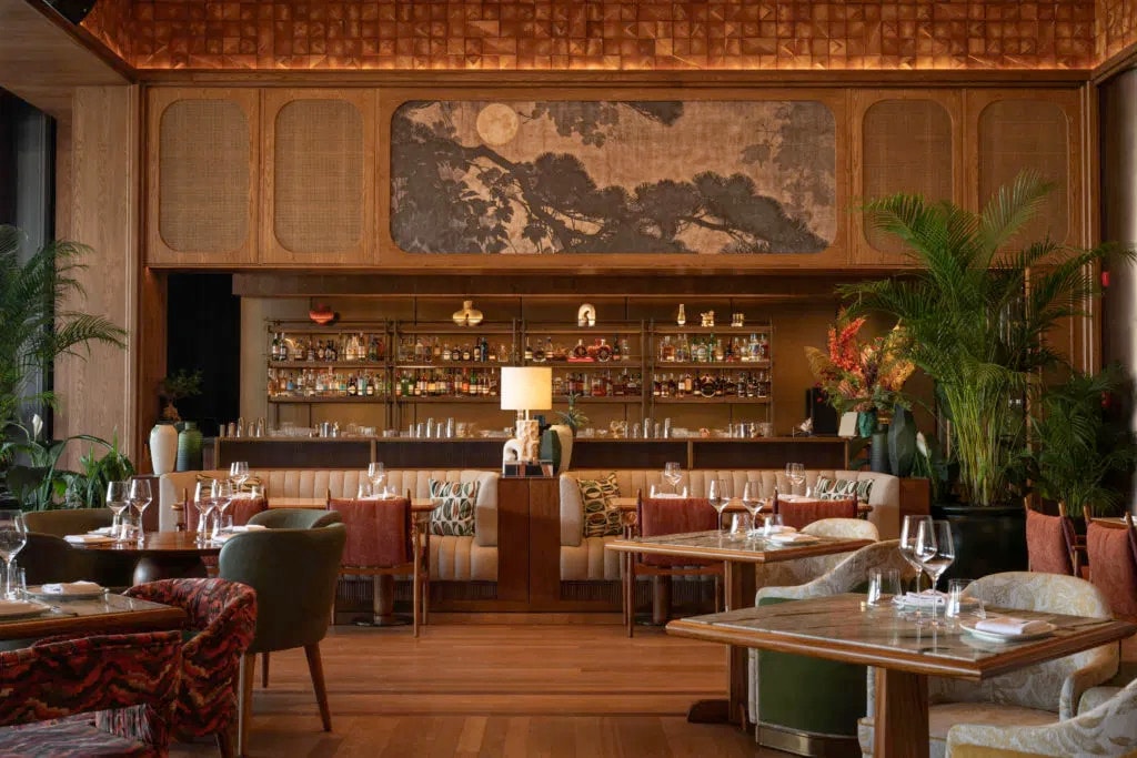 The moon mural over Bâoli’s bar
