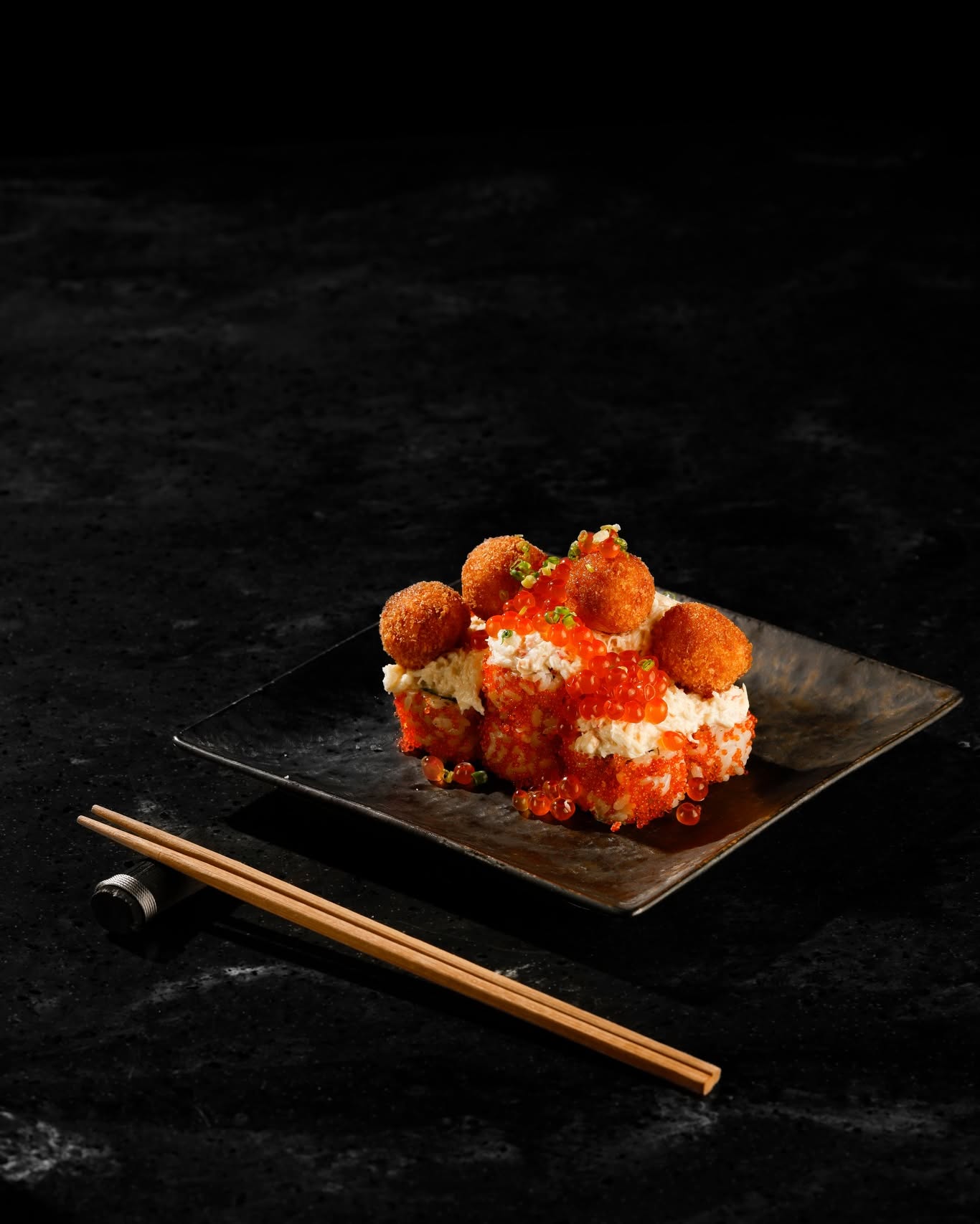 Tuna cubes crowned with roe at Kasumigaseki